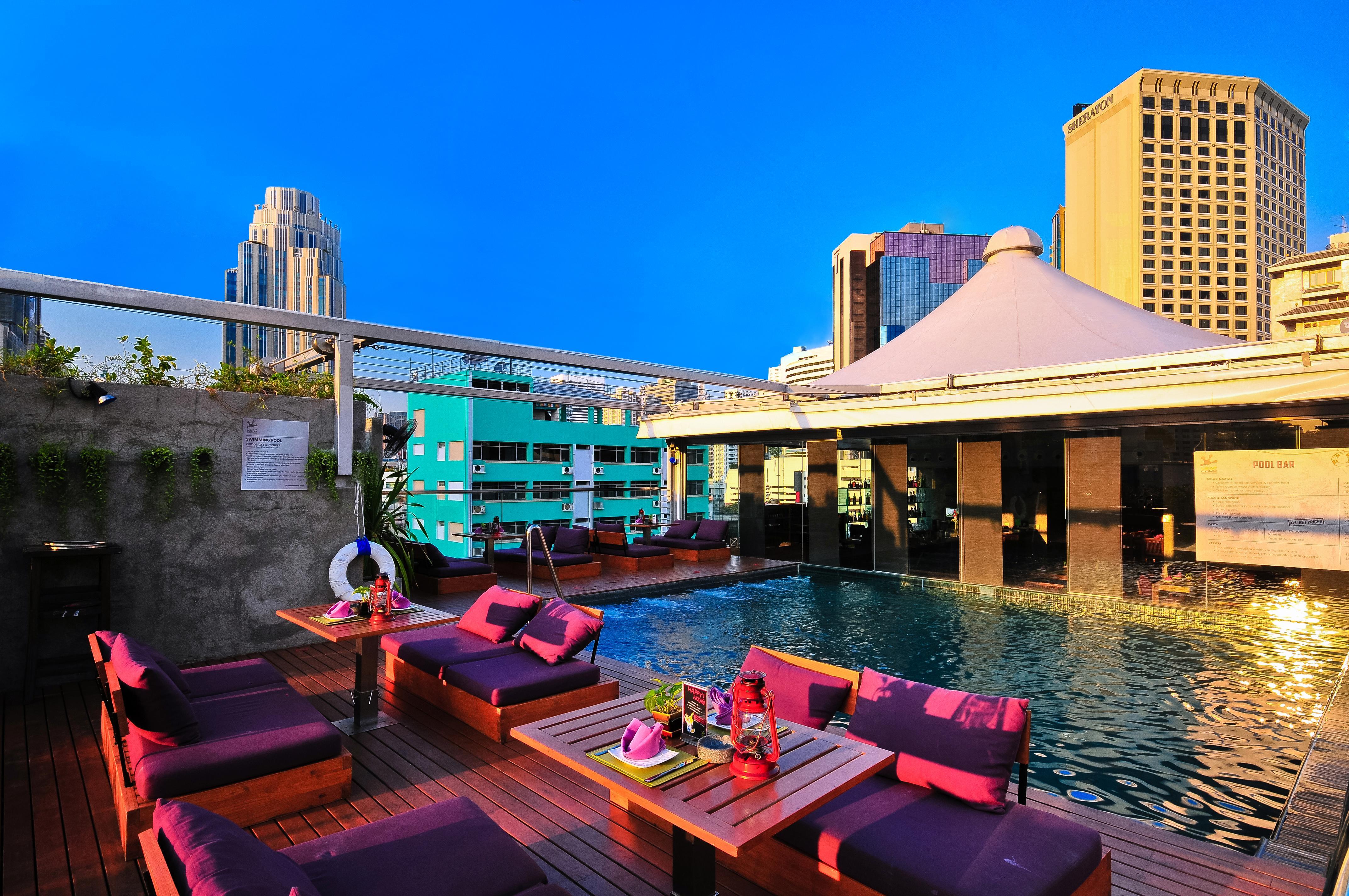 갤러리아 10 수쿰윗 바이 콤파스 호스피탈리티 호텔 방콕 외부 사진